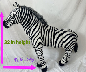 Plush Zebra Stuffed animal Safari rental alquiler photo shoot Rental party fiesta birthdays bachelors alquiler evento actividad